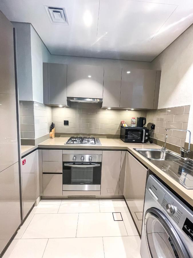 Stay By Latinem Luxury Studio Holiday Home G6-6103 Near Burj Khalifa دبي المظهر الخارجي الصورة