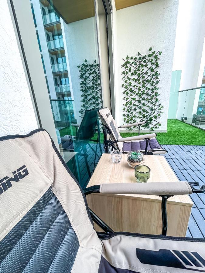 Stay By Latinem Luxury Studio Holiday Home G6-6103 Near Burj Khalifa دبي المظهر الخارجي الصورة